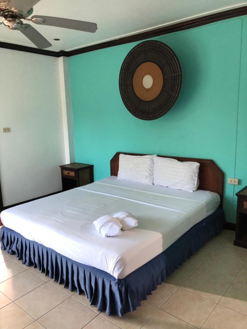 Supergreen Hotel Chalong Exterior foto